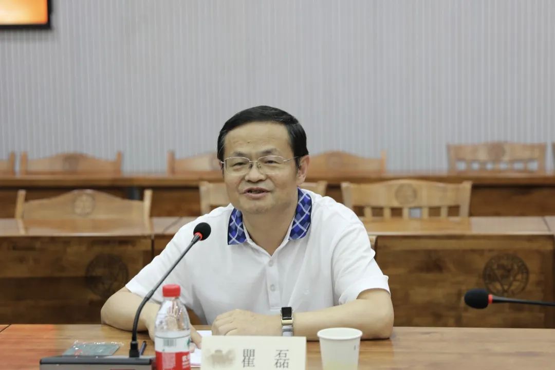 九州(中国)jiuzhou·官方网页版,与东南大学签订产学研战略合作协议，瞿磊获颁“东南大学至善教育贡献奖”